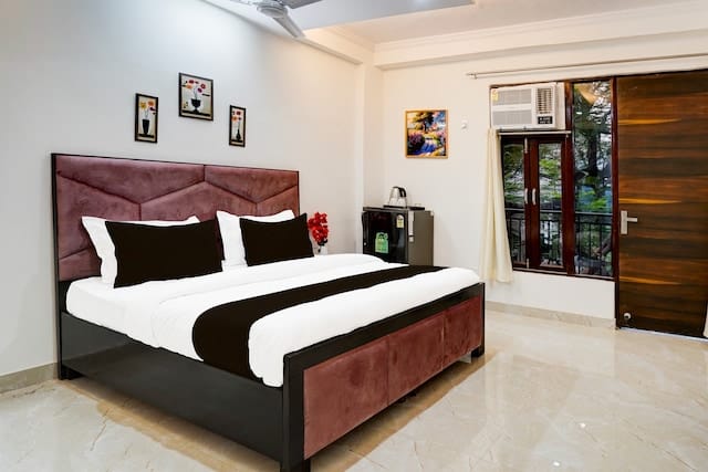 Hotel Grand - Budget Hotel Near Saket Metro Station Delhi